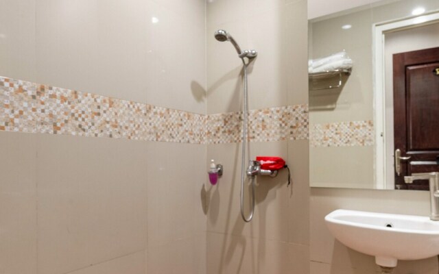 Hasanah Guesthouse by RedDoorz