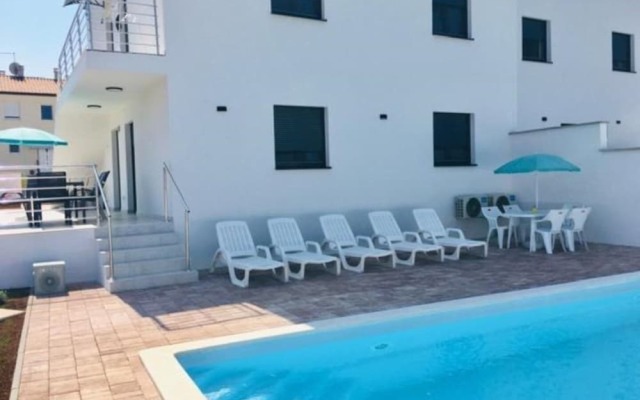 Noel - With Private Pool - A2-prvi kat