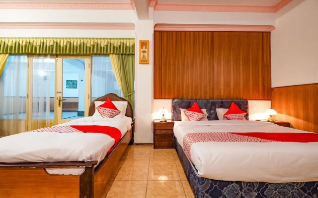 OYO 2855 Sartika Hotel Pati