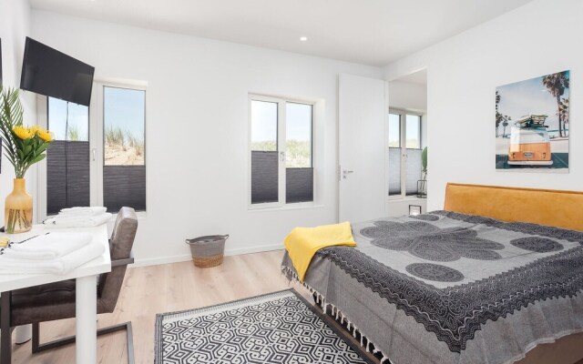 Beachhouse 24