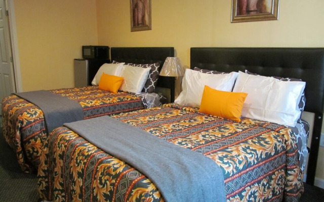 Western Motel Lovell