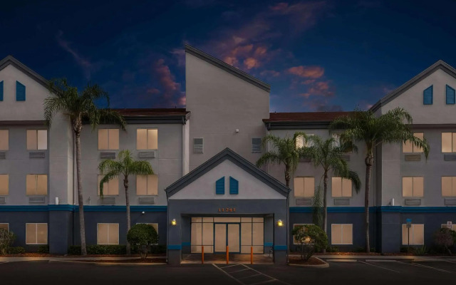 Townhouse Orlando West (ex.Red Roof Inn Orlando West - Ocoee)