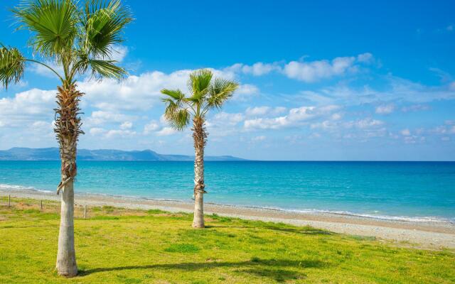 Sun Beach Villa Tria Large Private Pool Walk to Beach A C Wifi Car Not Required - 2282