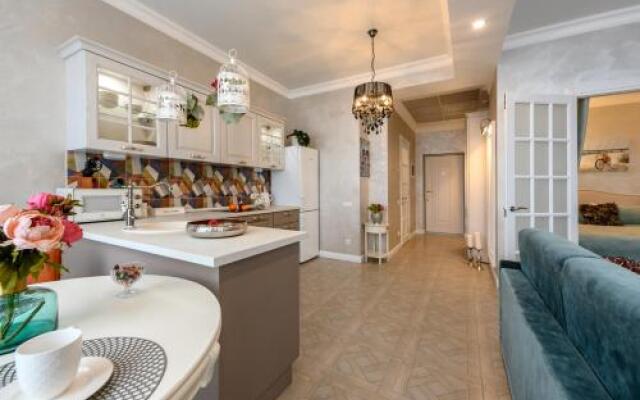 Apartment with Sea View near Park Shevchenko