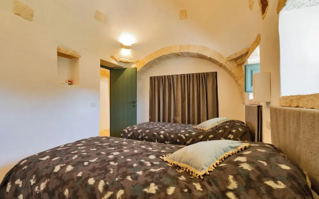 Trullo Pietra Rossa with Pool by Wonderful Italy