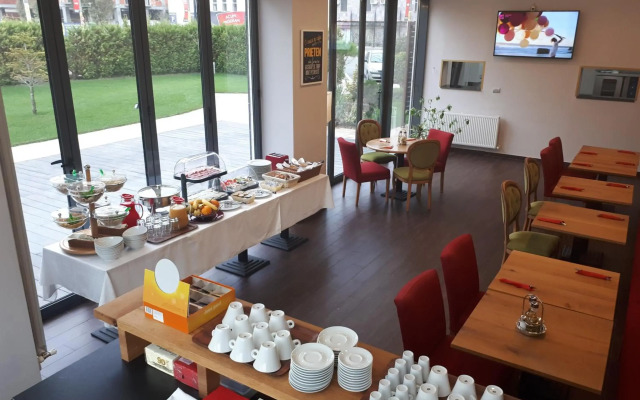Tomis Garden Aparthotel