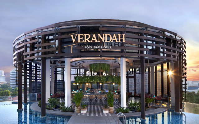 Momentus Hotel Alexandra