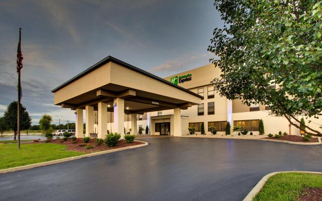Holiday Inn Express Horse Cave by IHG