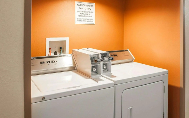 Quality Inn & Suites South Bend Airport