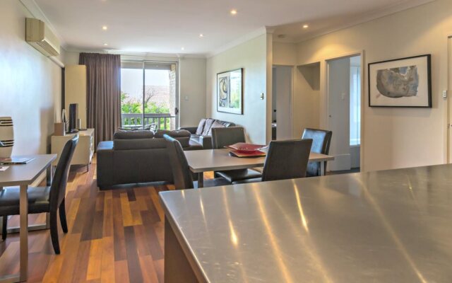 Archer Street – Adelaide DressCircle Apartments