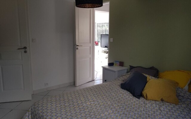 Apartment With one Bedroom in Cavalaire-sur-mer, With Pool Access and