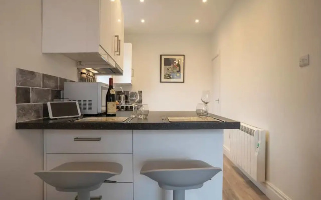 Charming 1BR - Town Centre-parking-stunning Views