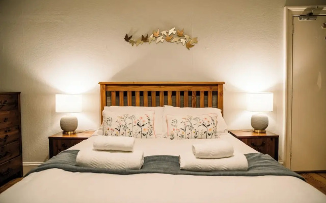 3 bed on Picturesque Victoria Street