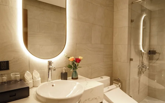 Nhat Ha Lavish Hotel