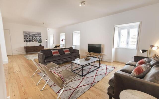 Lovelystay - Chic, Citrus Home - Private Garden And Parking