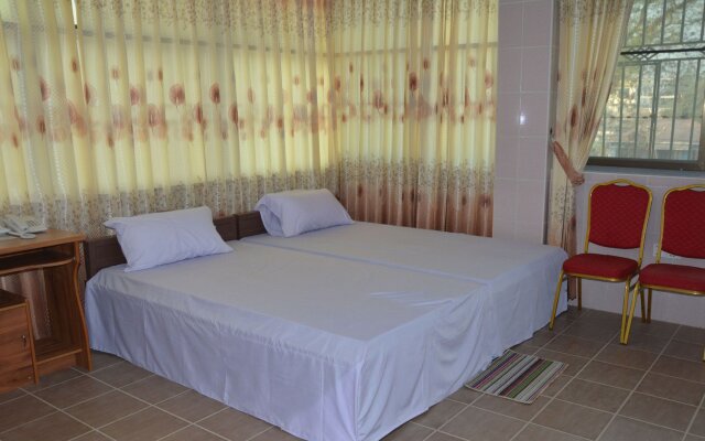 Red Dragon Hotel Hsipaw