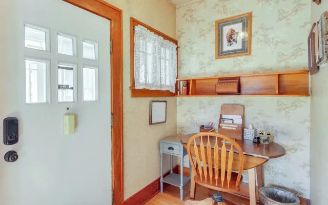 Downtown Red Lodge Home - 8 Mi to Skiing!