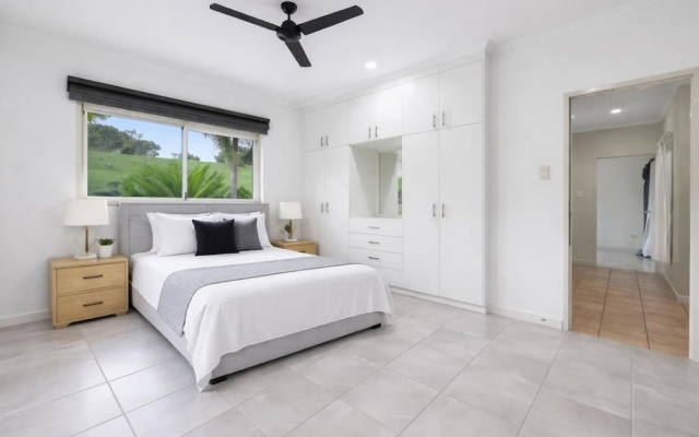 Cullen Bay Retreat Pool Balcony Marina Stroll – Guest Rooms – Larrakeyah