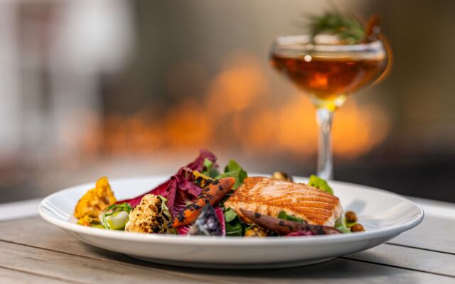 The Art Hotel Denver, Curio Collection by Hilton