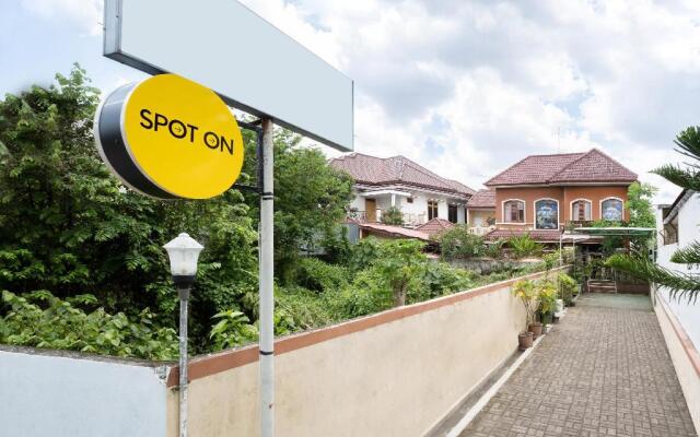 OYO 1806 Puri Arsita Homestay