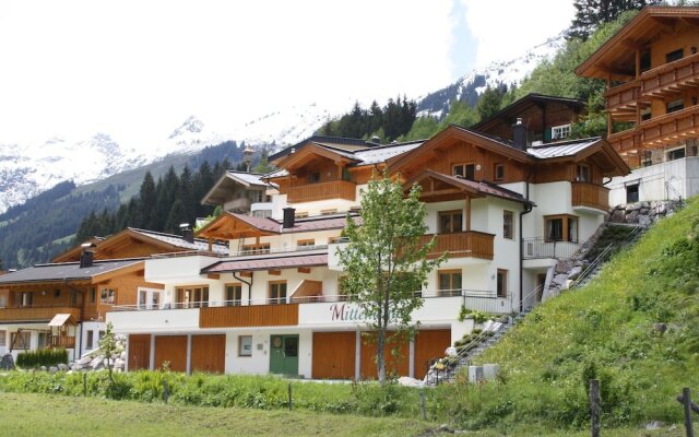 Chalet Apartment in ski Area Saalbach-hinterglemm