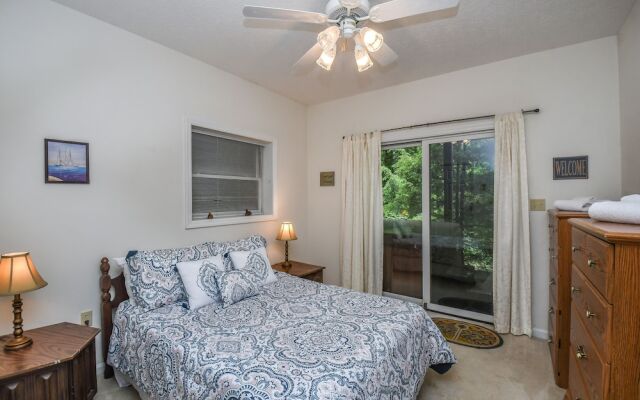 Lakeside Memories 4 Bedroom House