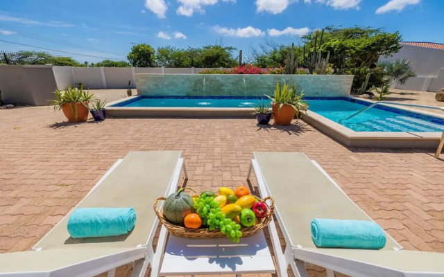 Spacious 4BR Villa Private Pool Cozy Location