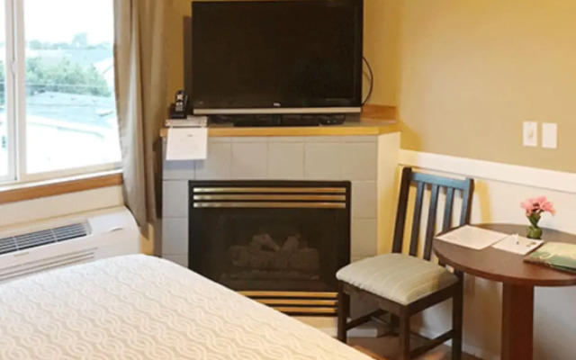 Hillcrest Inn
