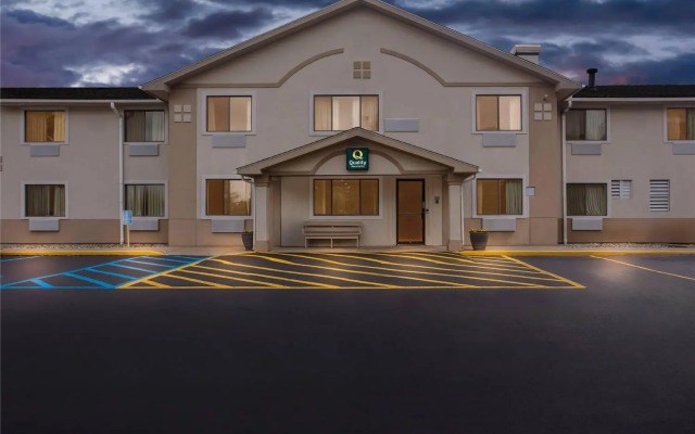 Quality Inn & Suites Howe - Sturgis