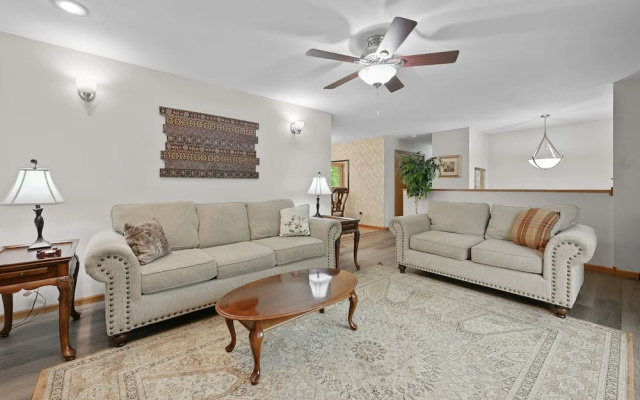 Woodland Escape - Upper Suite