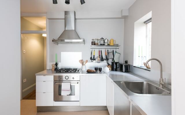 Fabulous 2BR Flat near Notting Hill