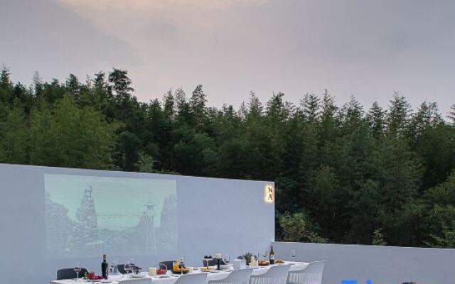 NA Moganshan Designer Hot Spring Homestay