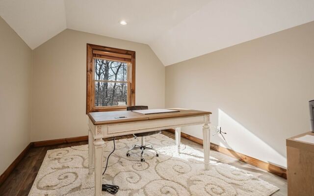 Water & Mountain Retreat