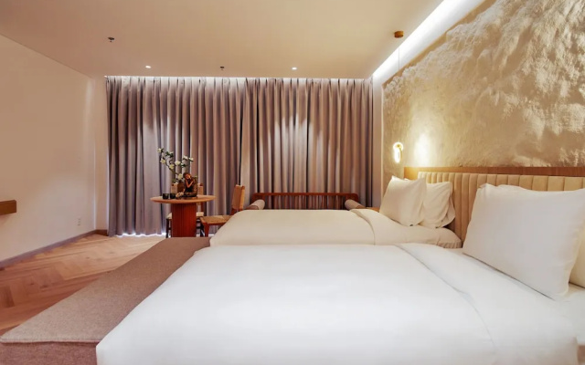 Mona Luxe Apartment – Guest Rooms – Da Nang