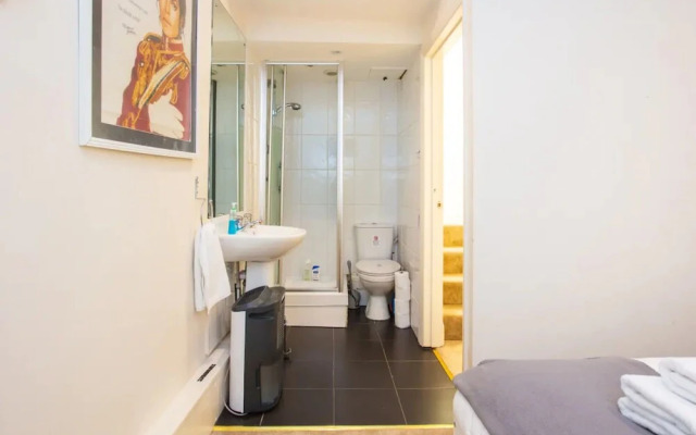 Peaceful 2 Bedroom Apartment in Affluent Fulham