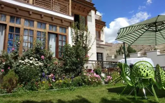 New Royal Guest House