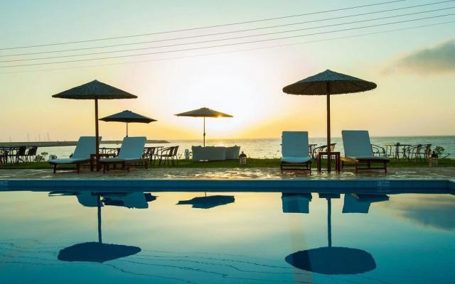 Kyparissia Blue Luxury Rooms & Suites