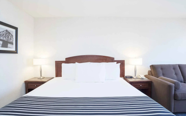 Sandman Hotel Montreal - Longueuil