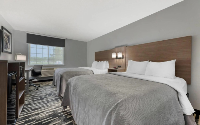 Quality Inn Chesterton near Indiana Dunes National Park I-94