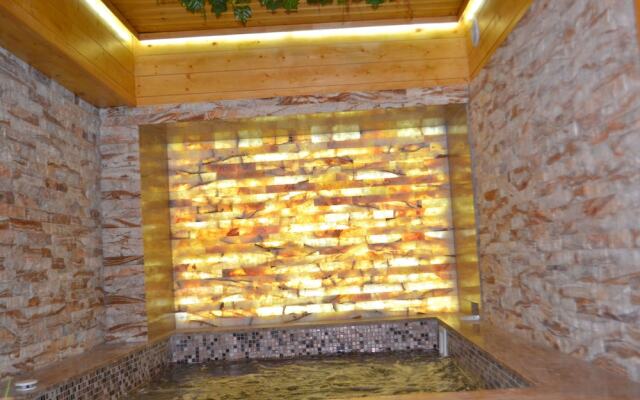 V hotel & tours