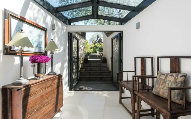Kennington Road by Onefinestay