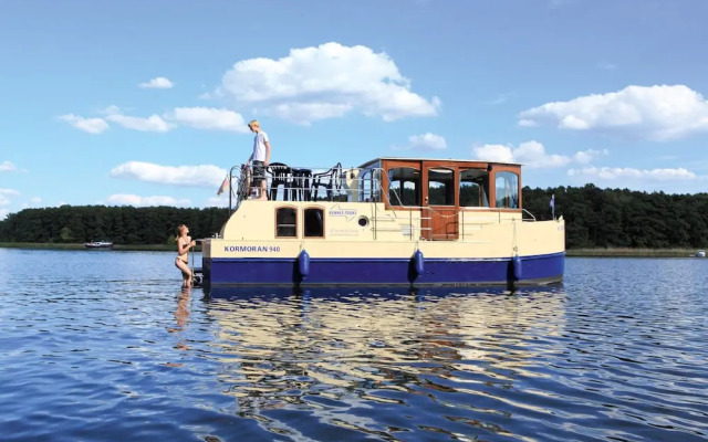 Kuhnle-Tours Hafendorf Müritz
