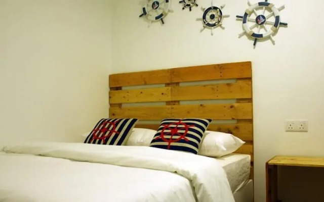 Roof Talk Theme Hostel
