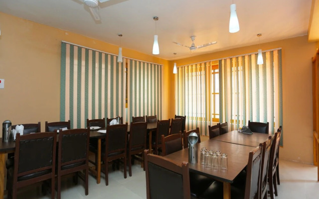 OYO 18391 Hotel Royalton