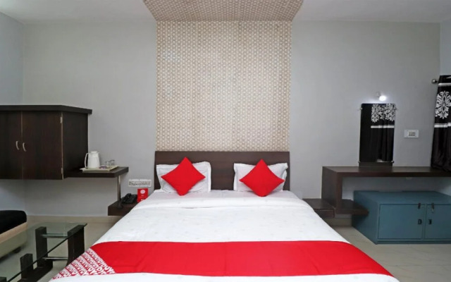 Parakh Palace By OYO Rooms