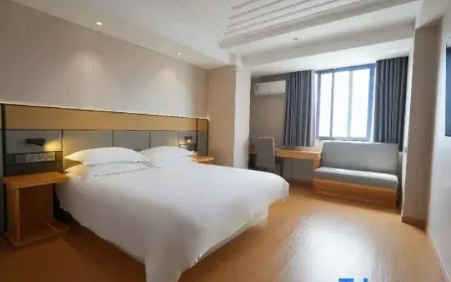 Super 8 Hotel (Leqing Liushi)