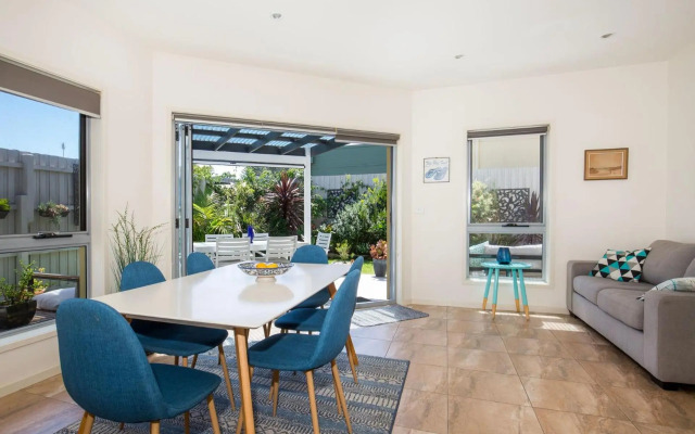 Thalassa I Pet Friendly I 2 Mins Walk to Beach