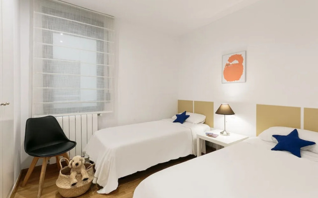 Olala Sardenya Apartment By Olala Homes