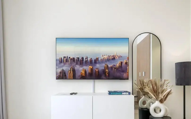 Modern Studio 10mins to Dubai Mall