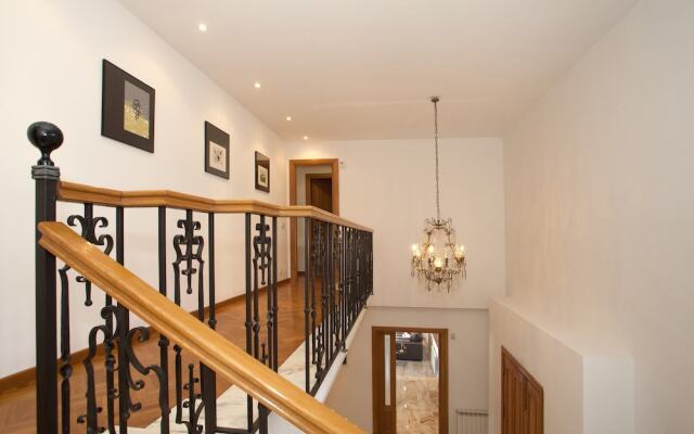 Charming Villa In The Exclusivity Of Son Vida